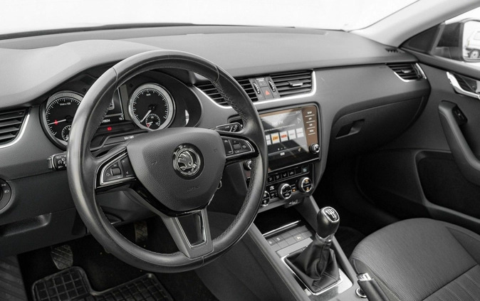 Skoda Octavia cena 61900 przebieg: 119534, rok produkcji 2019 z Niemodlin małe 704